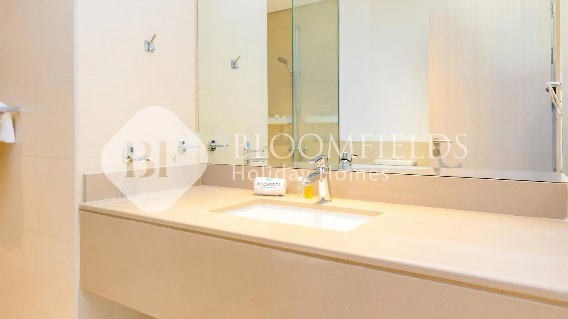 Апартаменты Bloomfields Modern 1Br Water'S Edge Абу-Даби ОАЭ